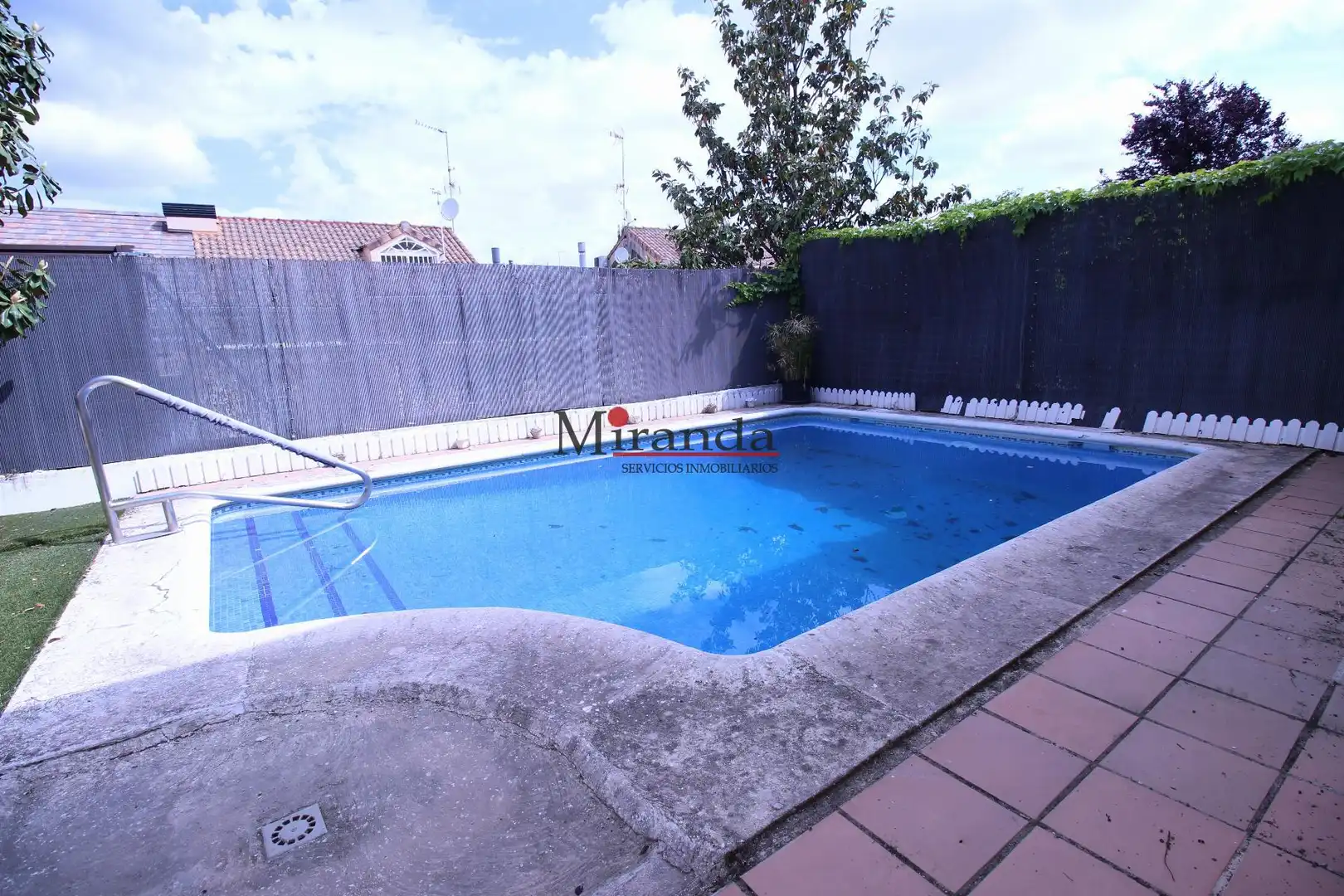 Piscina de Casa o chalet de alquiler en Villaviciosa de Odón con Aire acondicionado, Calefacción y Terraza