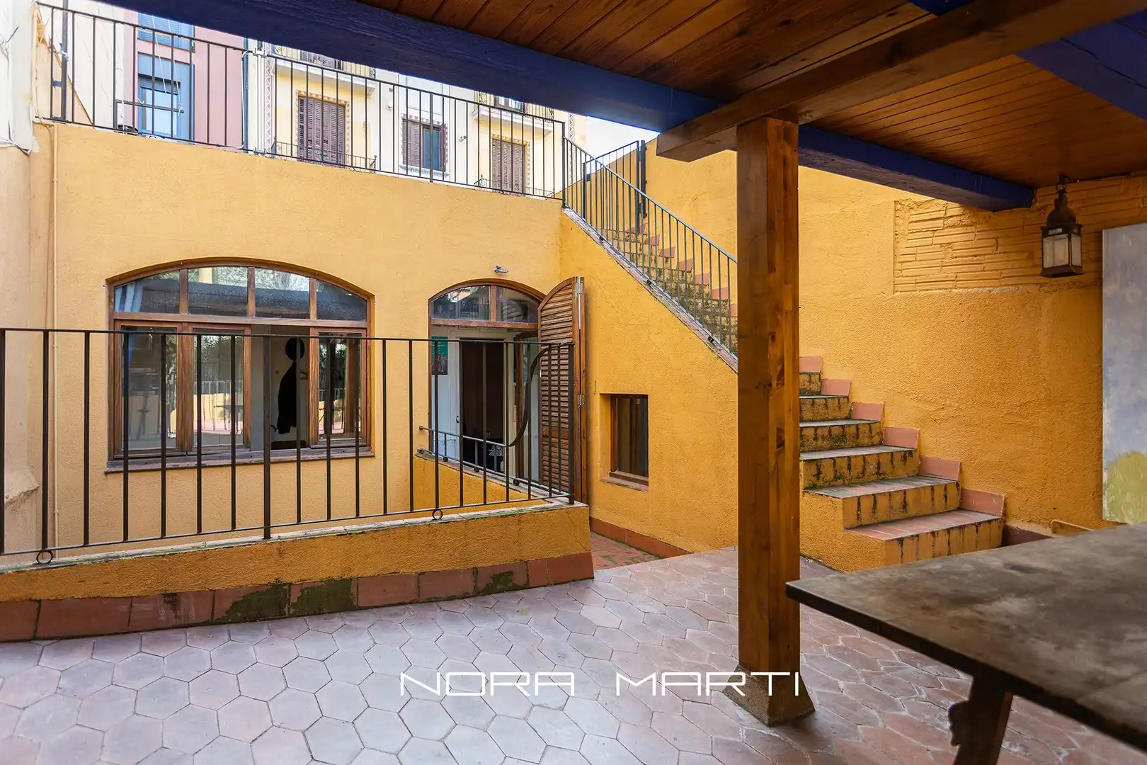 Vista exterior de Casa o chalet en venta en Barcelona con Calefacción y Terraza