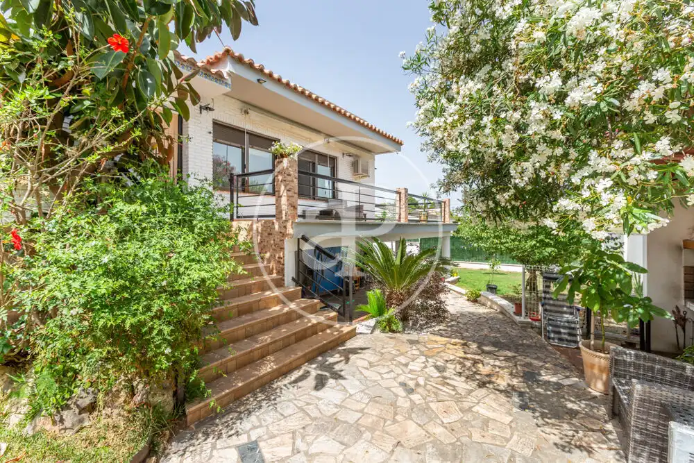 Terraza de Casa o chalet en venta en Chiva con Aire acondicionado, Calefacción y Jardín privado