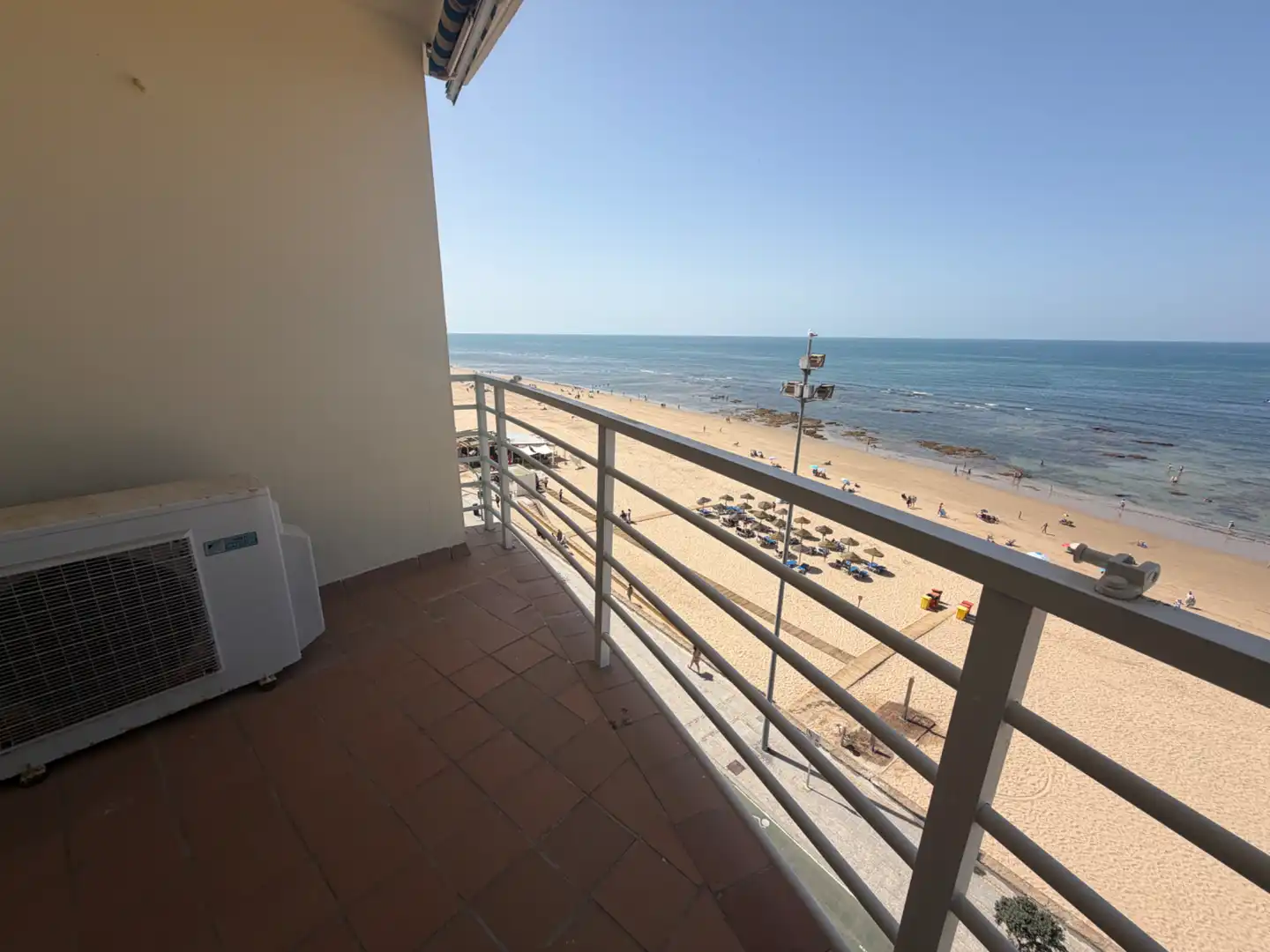 Balcony of Flat for rent in Cádiz  with Air Conditioner, Terrace and Storage room