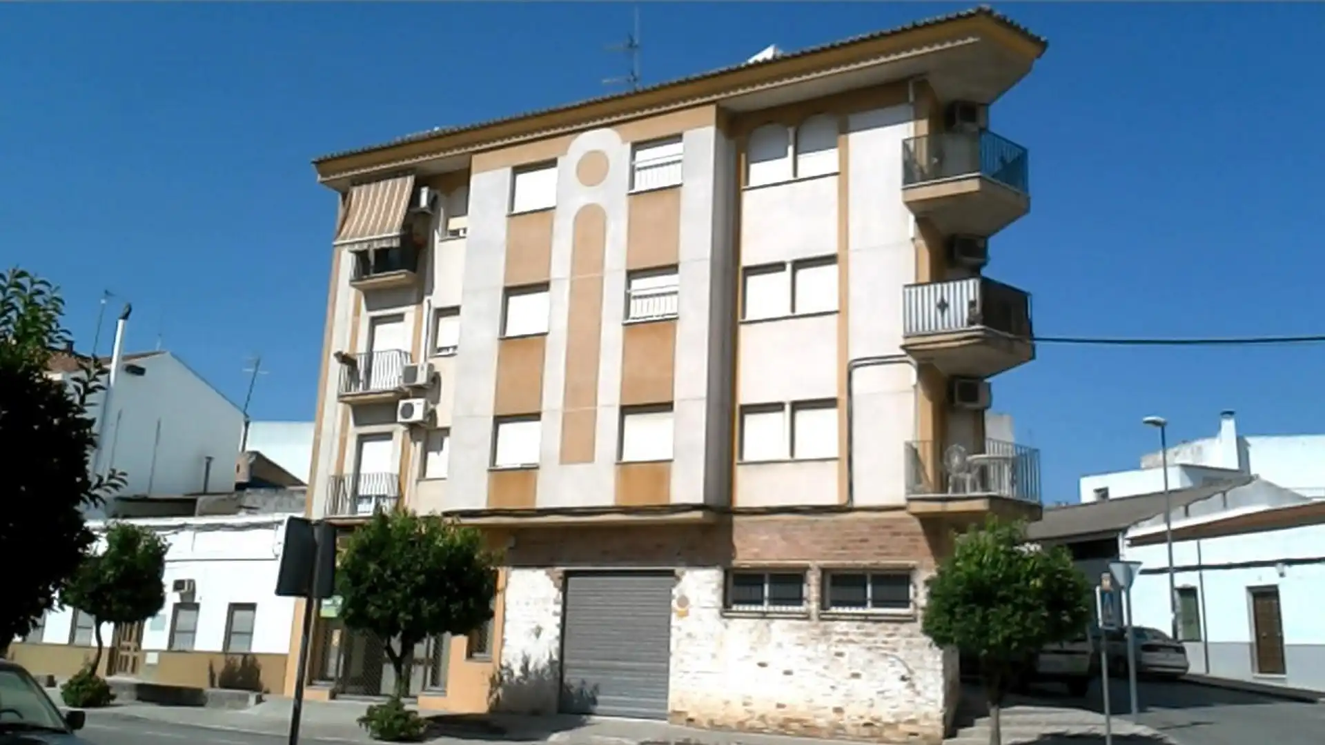 Vista exterior de Piso en venta en Baena
