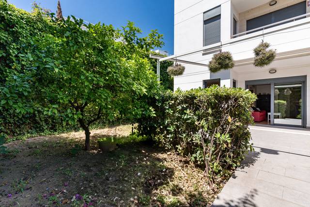 Planta baja en Venta en Zona los Colegios