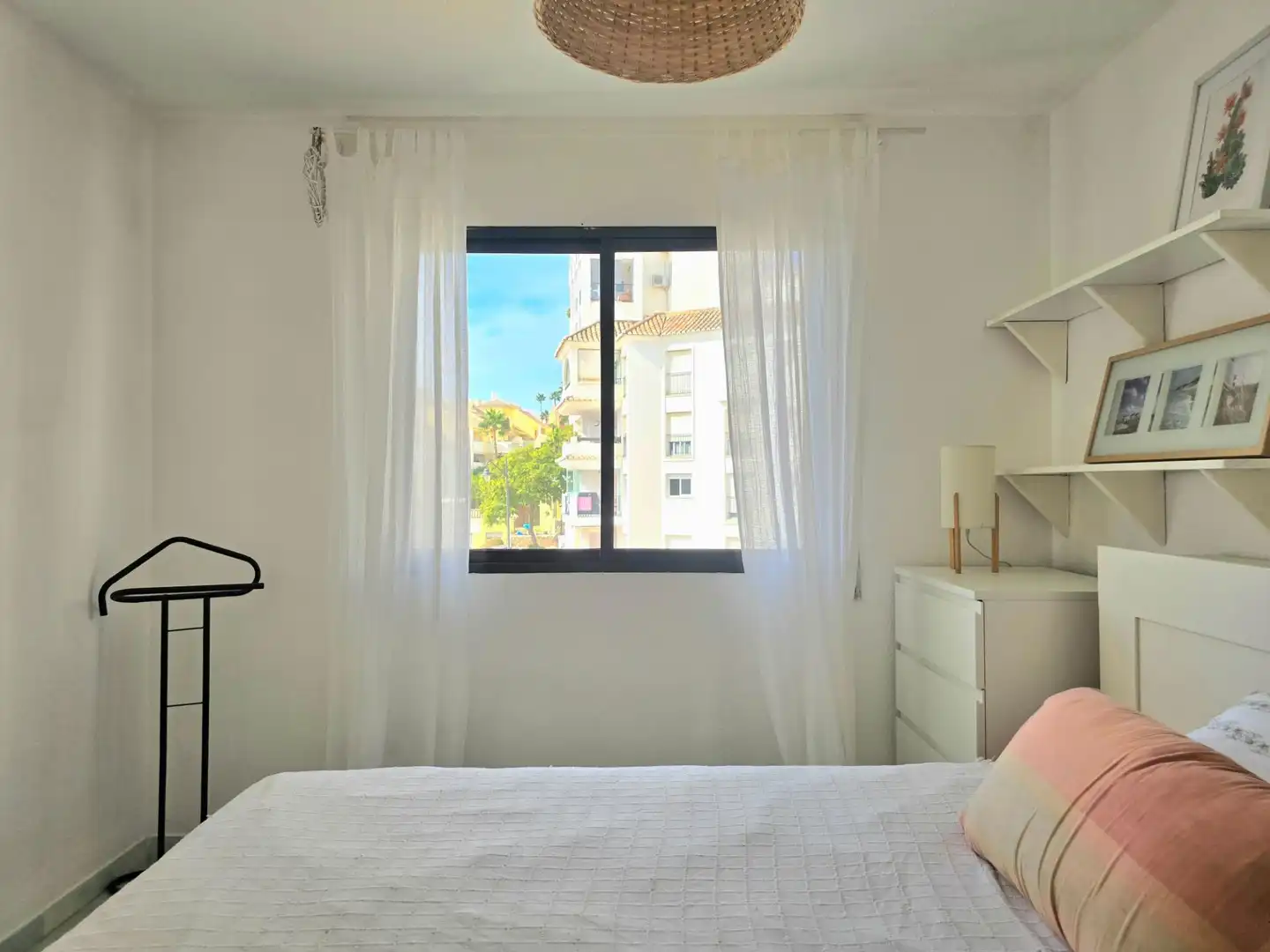 Dormitori de Apartament de lloguer en Estepona Pueblo