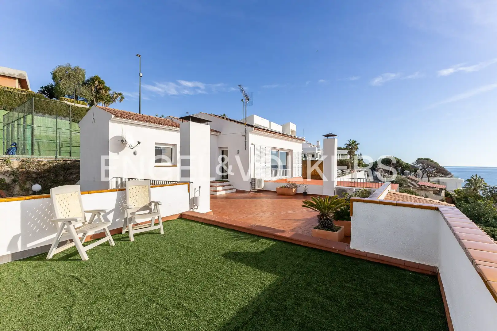Vista exterior de Casa o chalet en venta en Arenys de Mar con Aire acondicionado, Calefacción y Jardín privado