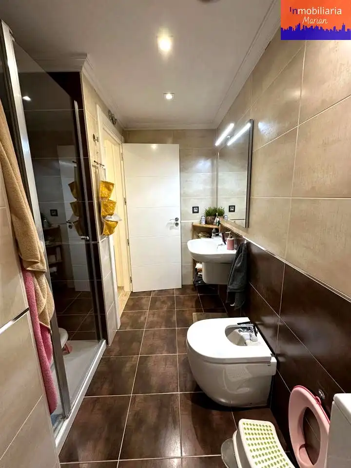 Bathroom of Flat for sale in Aranda de Duero  with Heating, Terrace and Furnished