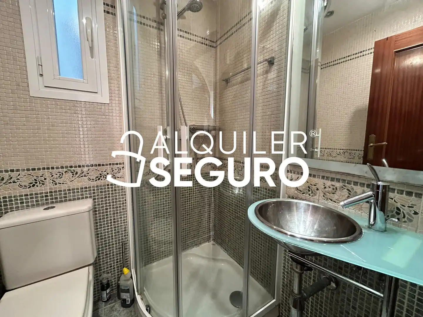 Badezimmer von Wohnung zur Miete in Arganzuela