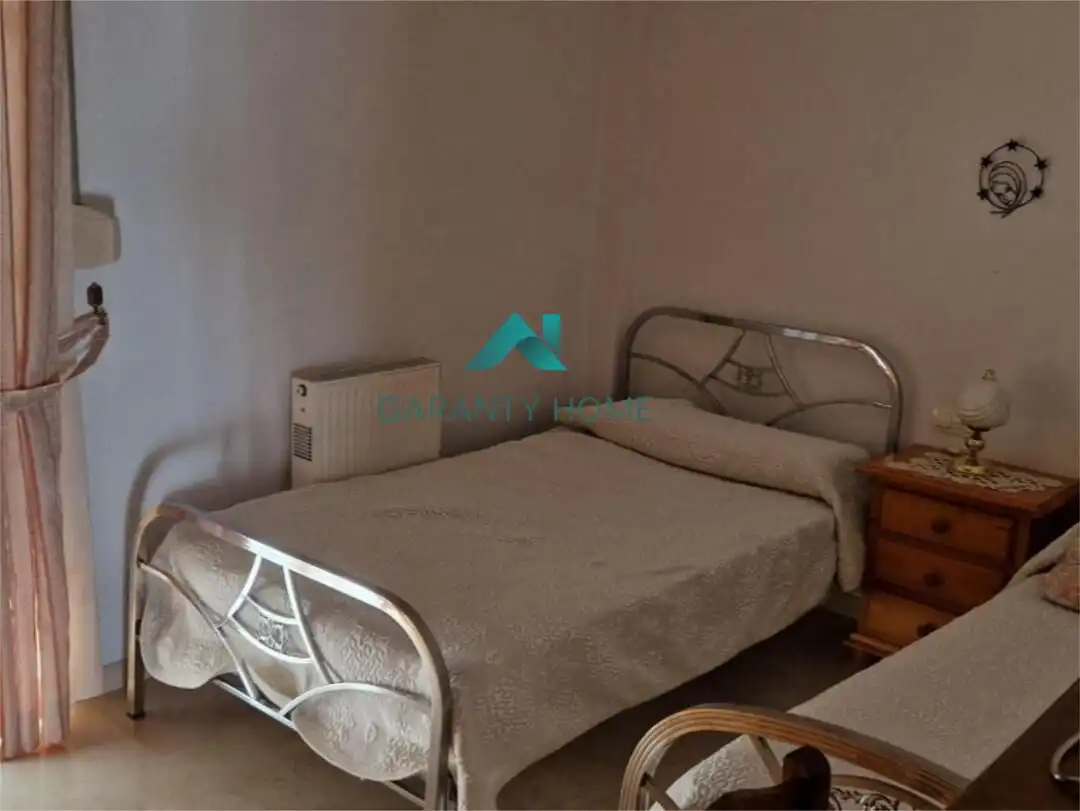 Habitación de Casa adosada en venta en Montefrío con Trastero