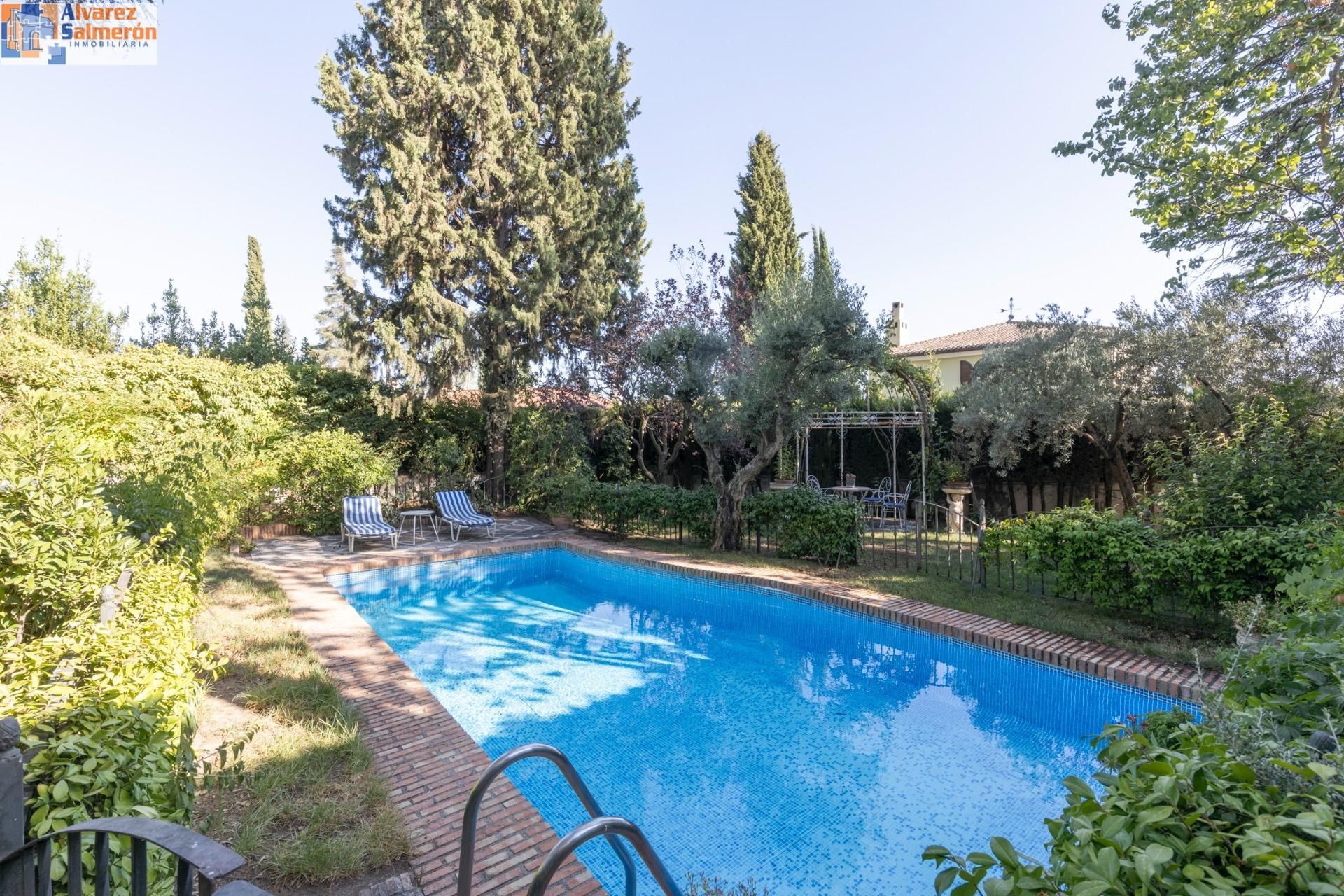 Swimming pool of House or chalet for sale in Albolote  with Heating, Private garden and Parquet flooring