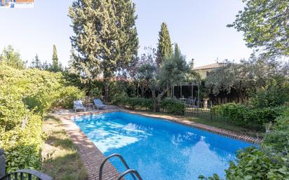 Piscina de Casa o xalet en venda en Albolote amb Calefacció, Jardí privat i Parquet