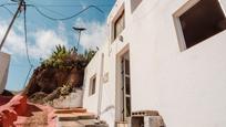 Vista exterior de Casa o xalet en venda en Santa María de Guía de Gran Canaria amb Jardí privat i Balcó