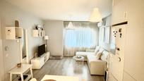 Living room of Flat for sale in Ciempozuelos  with Air Conditioner, Heating and Community pool