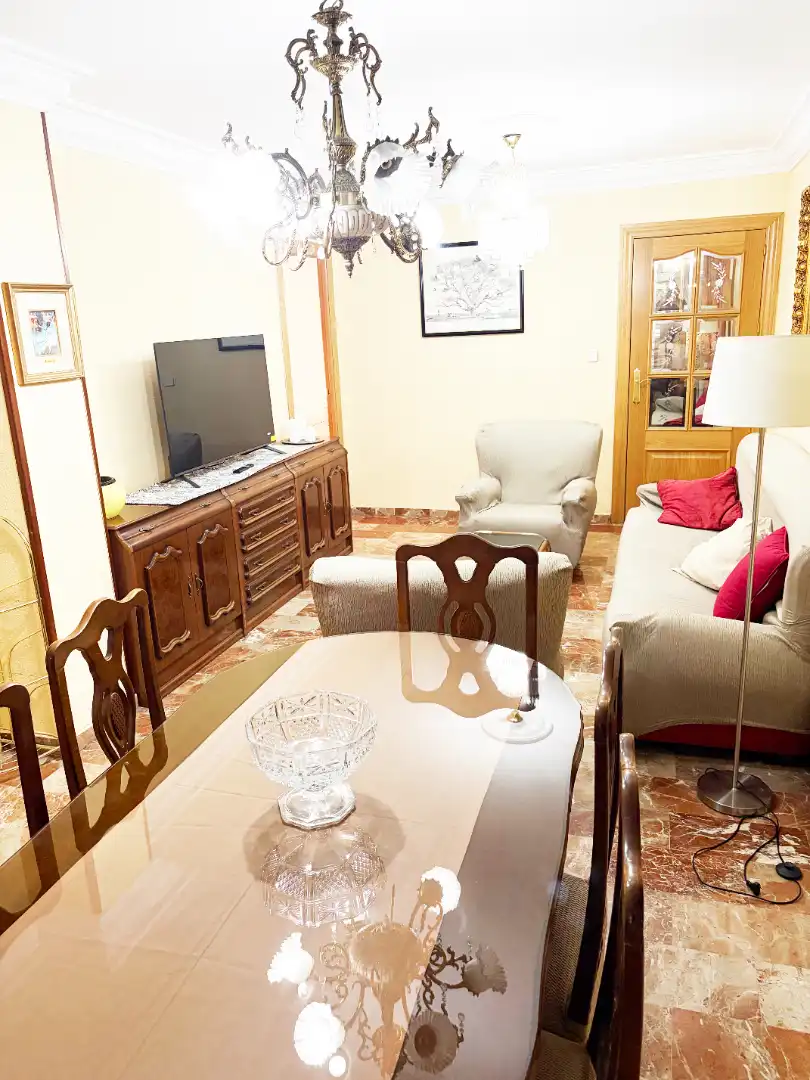 Sala d'estar de Pis de lloguer en Granada amb Calefacció, Moblat i Forn