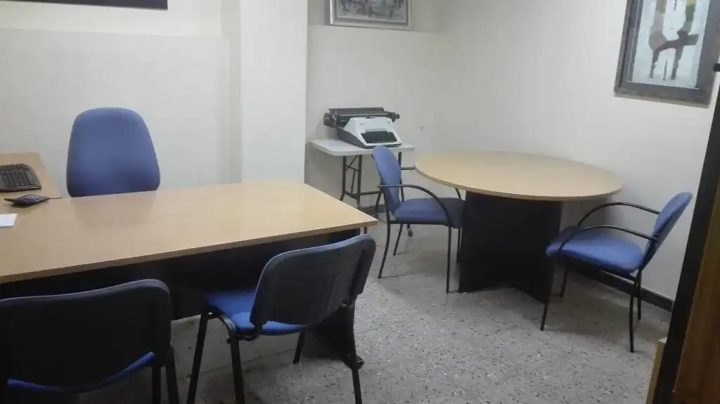 Ufficio in affitto a CAPUTCHINOS