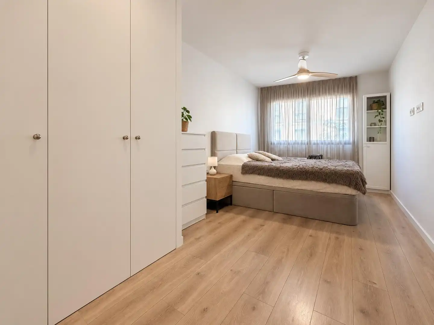 Plaça Catalunya - Escola Industrial 