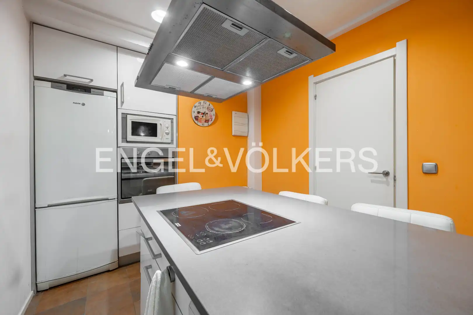Kitchen of Flat for sale in Donostia - San Sebastián   with Heating and Balcony