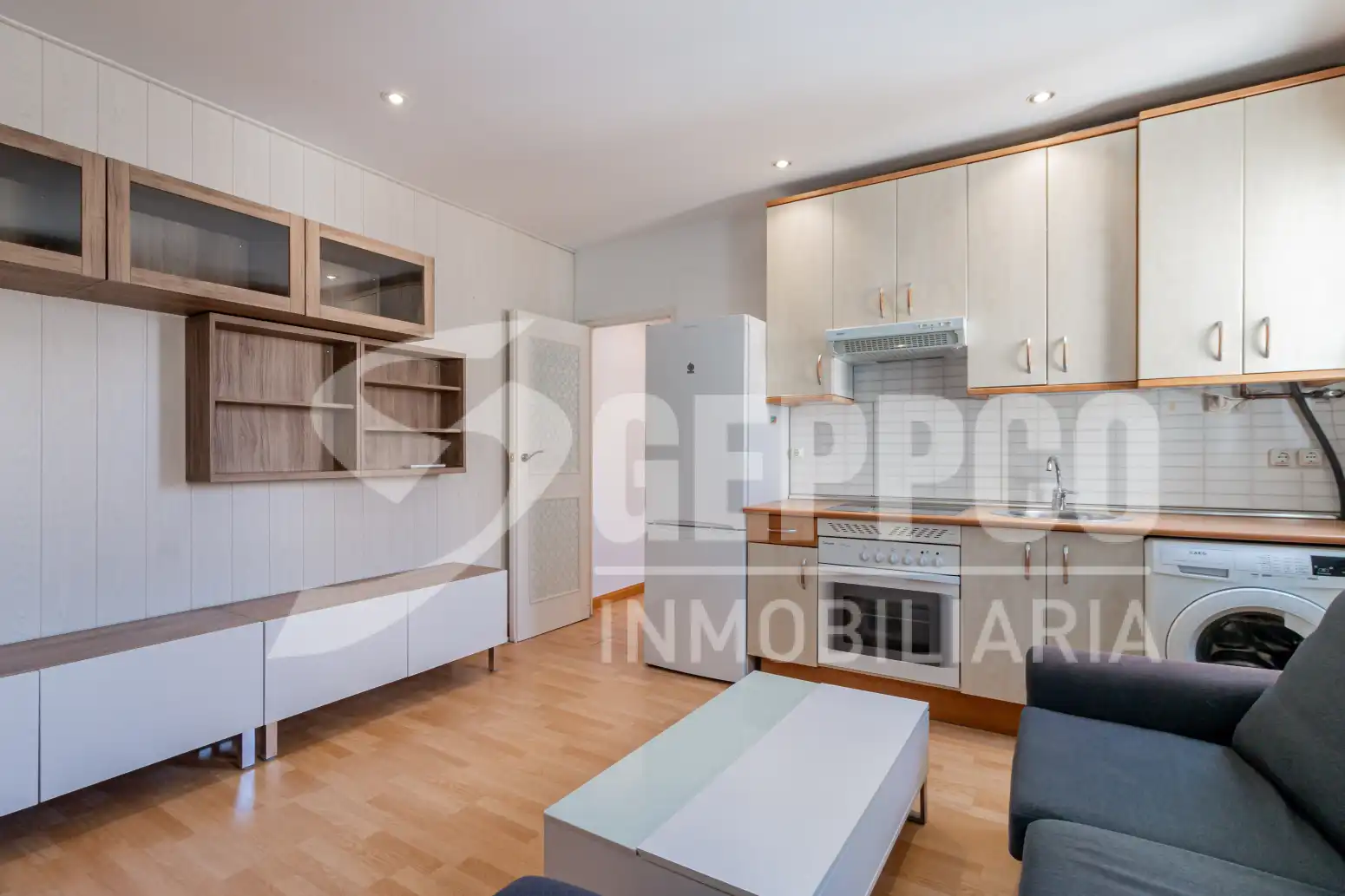 Sala d'estar de Pis en venda en Madrid amb Aire condicionat i Calefacció