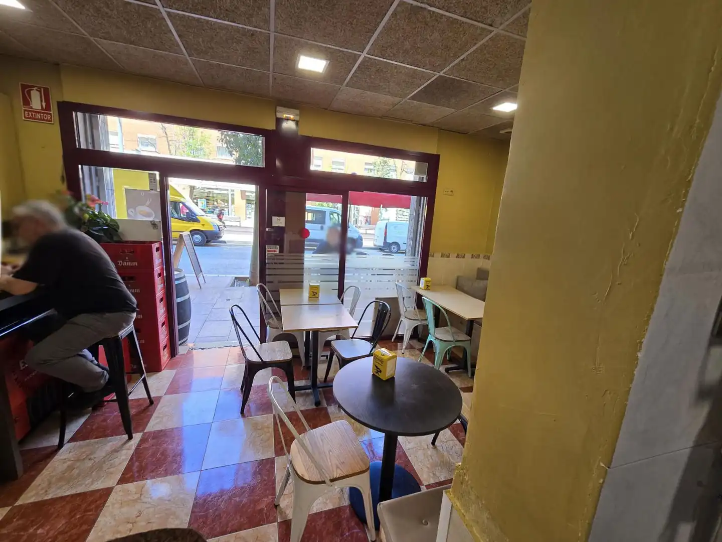 Local en traspaso en Barcelona con Aire acondicionado, Amueblado y Internet
