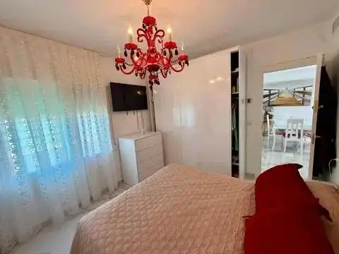 Dormitori de Casa o xalet en venda en Pilar de la Horadada