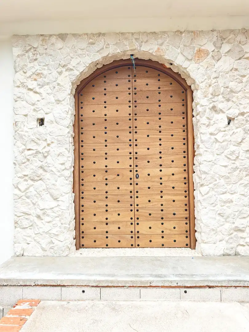 Detached house with pool for sale in Urbanizacion La Mairena, imagen 2