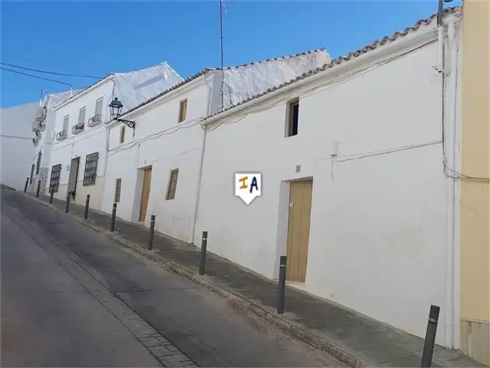 Vista exterior de Casa adosada en venta en Carcabuey con Internet