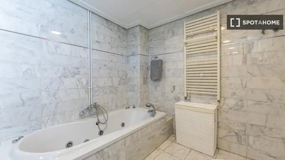 Wohnung mit Terrasse zur Miete in Quatre Carreres, imagen 10