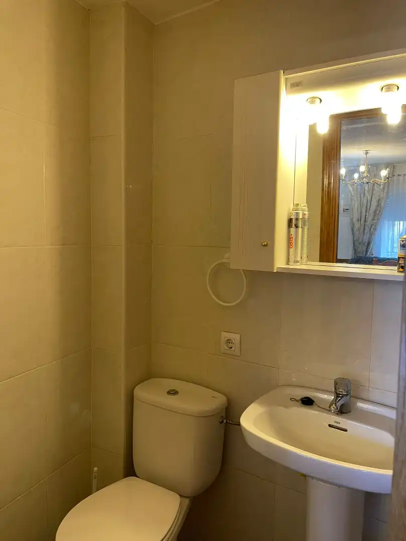 Baño de Casa o chalet en venta en Valdeobispo con Terraza, Trastero y Amueblado