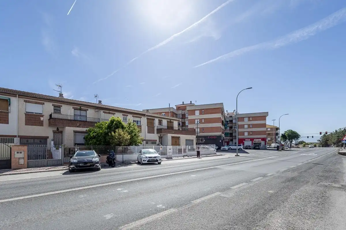 Casa adosada en venta en Calle LA REDONDA, 21, Pinos Puente