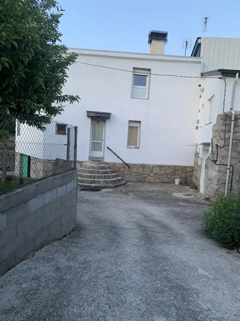 Exterior view of Houses for sale in A Pobra de Trives , Ourense