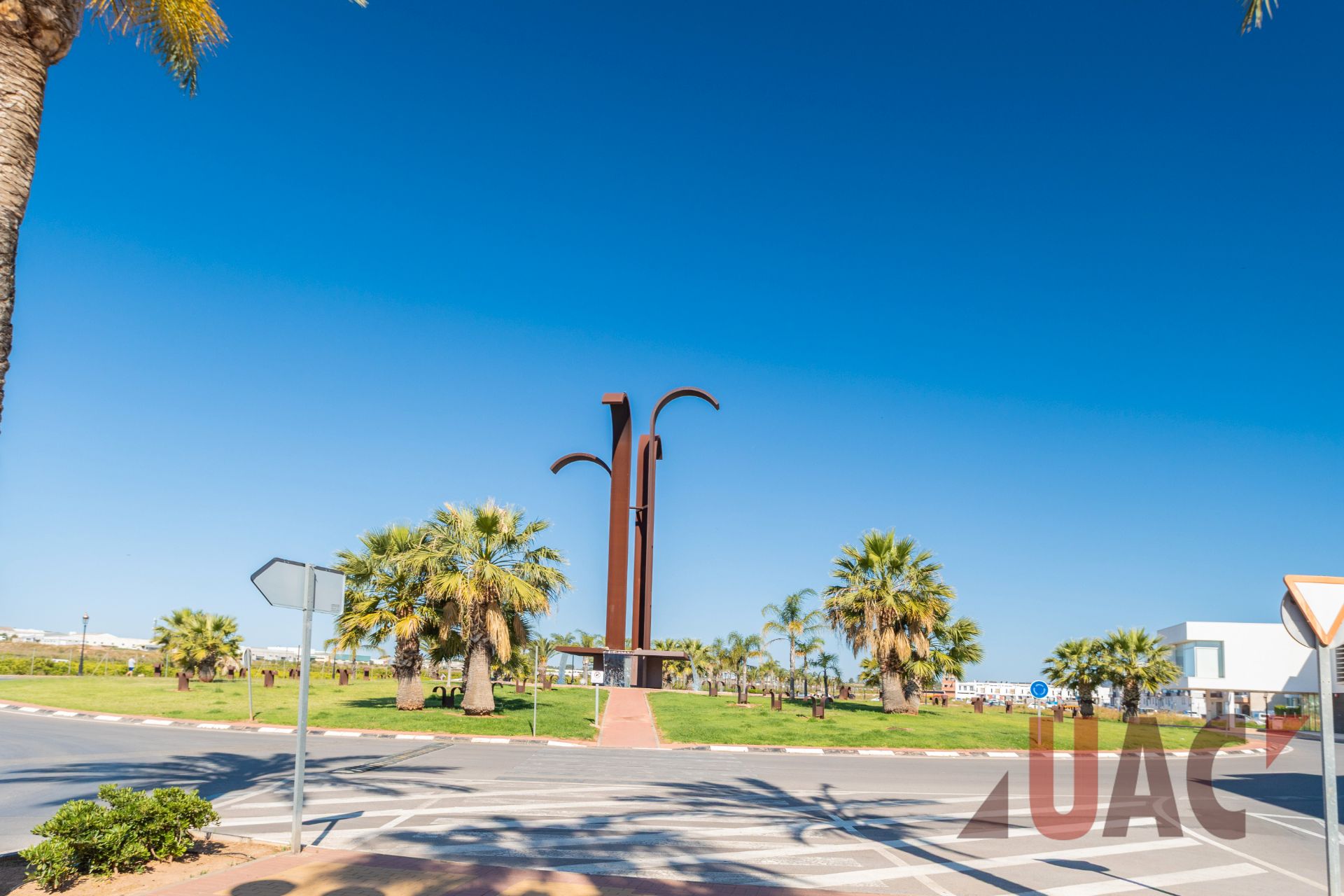 Exterior view of Duplex for sale in Rafelbuñol / Rafelbunyol  with Air Conditioner, Heating and Terrace