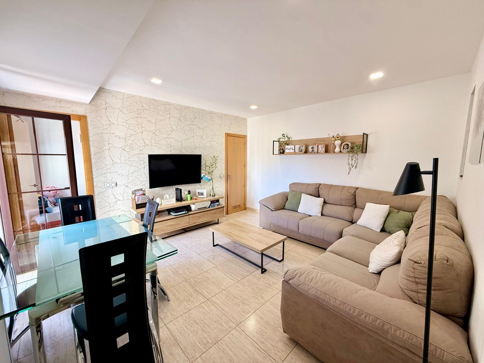 Sala de estar de Piso en venta en Roquetas de Mar con Aire acondicionado y Balcón