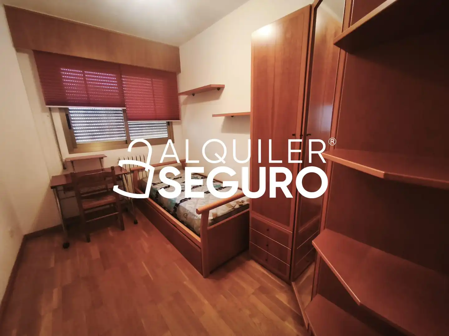 Schlafzimmer von Wohnung zur Miete in Zaragoza mit Heizung und Möbliert