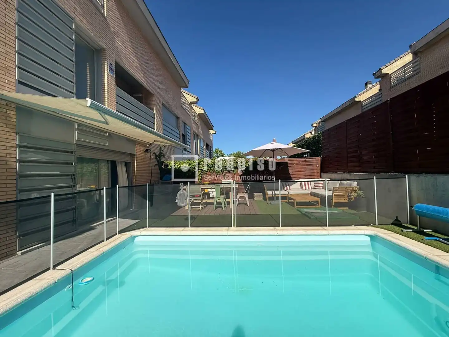 Swimming pool of Houses for sale in Paracuellos de Jarama  with Air Conditioner, Heating and Private garden