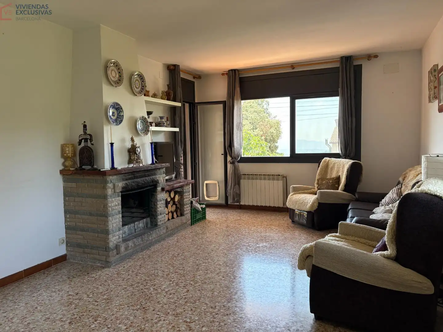 Sala d'estar de Casa o xalet en venda en Caldes de Montbui amb Calefacció, Jardí privat i Terrassa