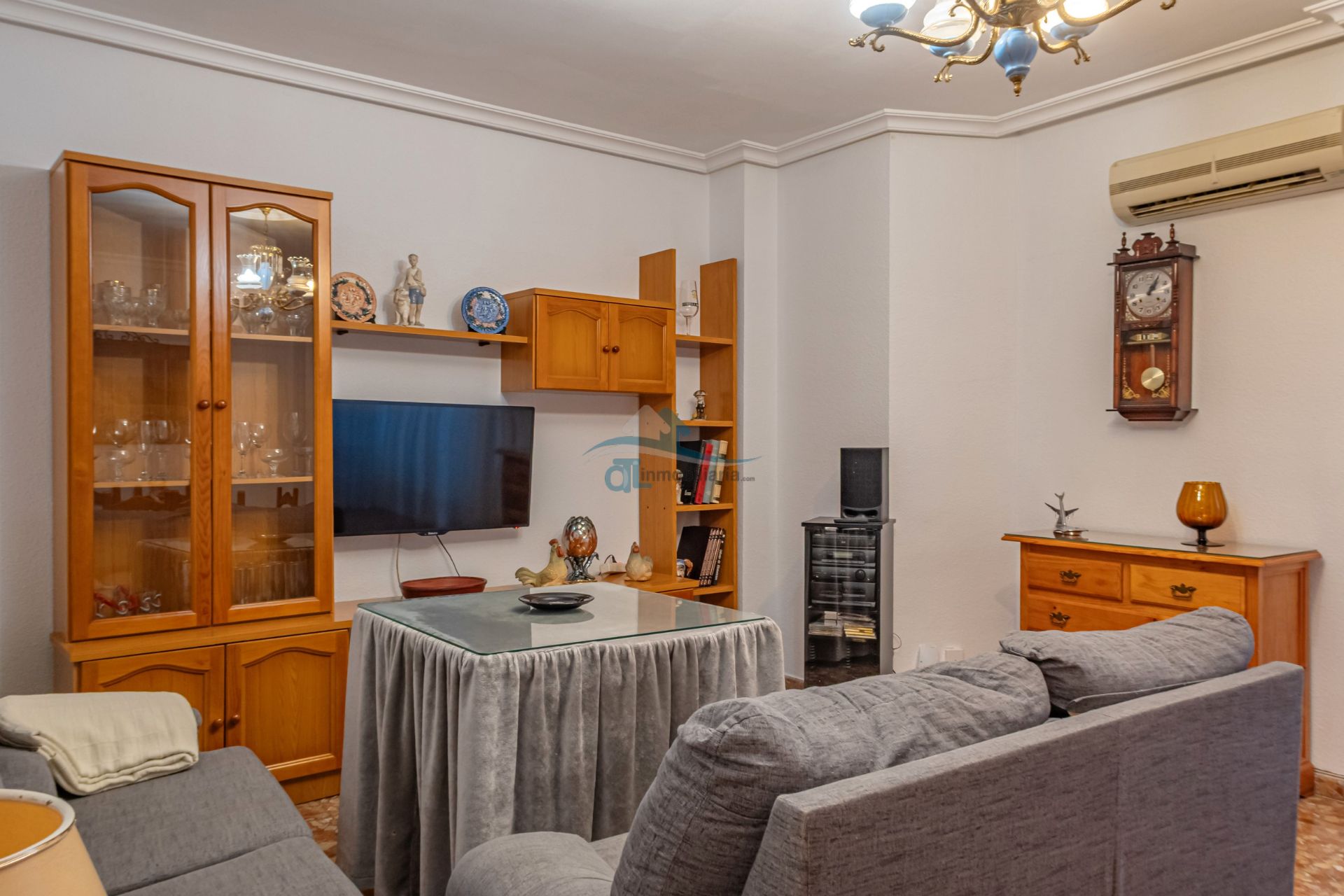Living room of Flat to rent in Linares  with Air Conditioner, Heating and Furnished