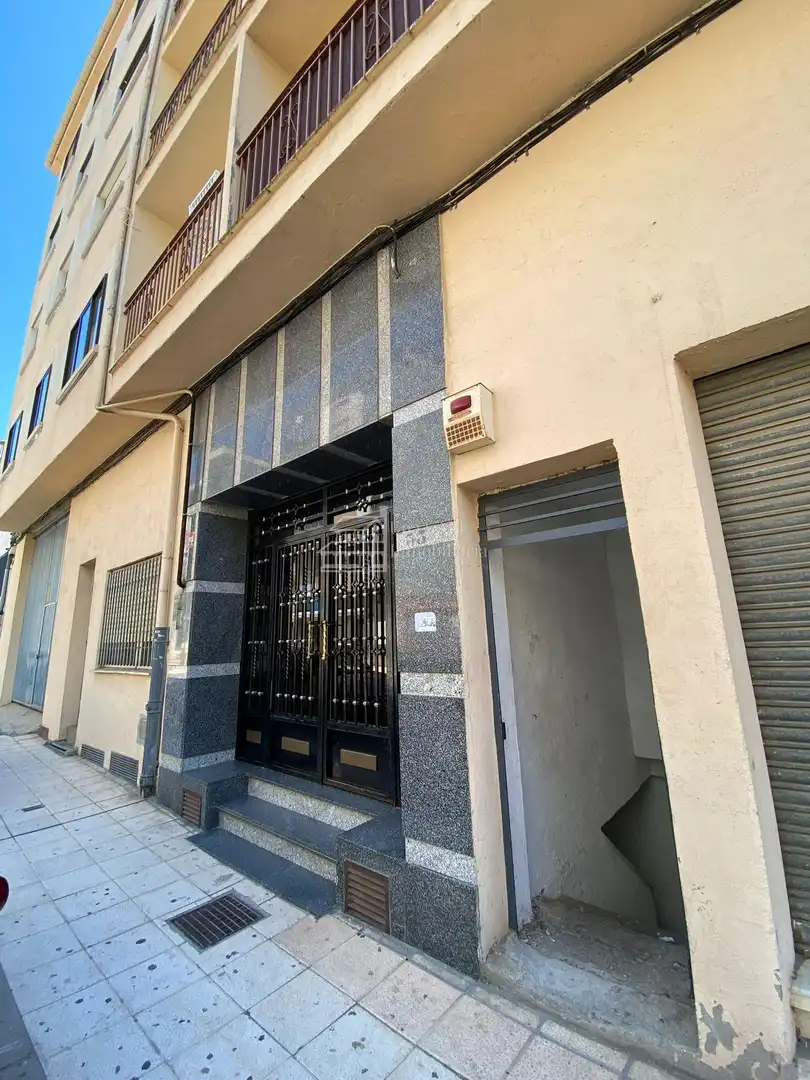 Vista exterior de Local de alquiler en Guijuelo