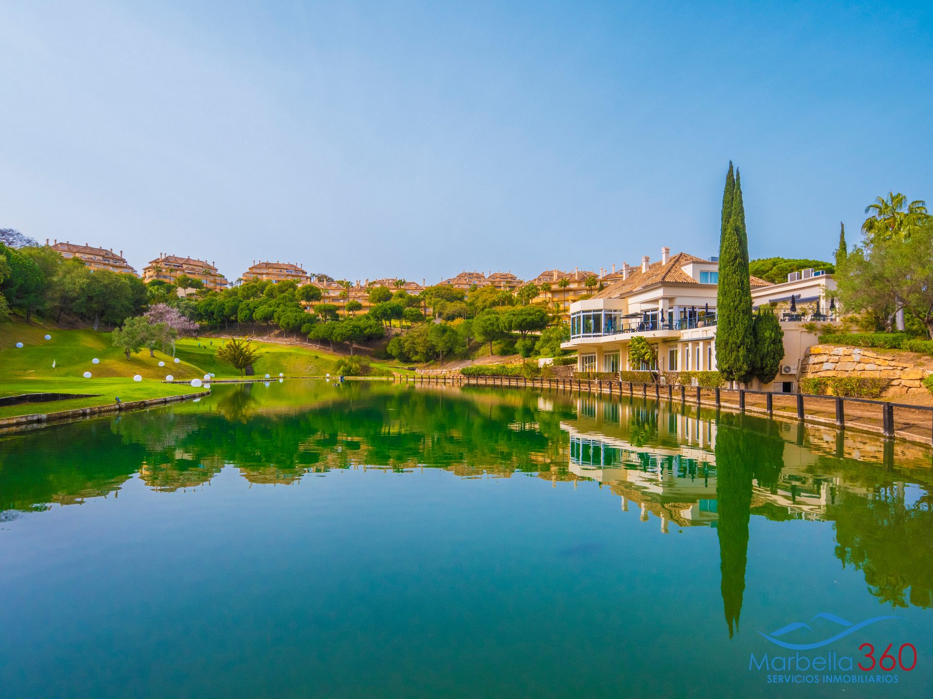 Exterior view of Planta baja for sale in Marbella  with Air Conditioner, Heating and Private garden