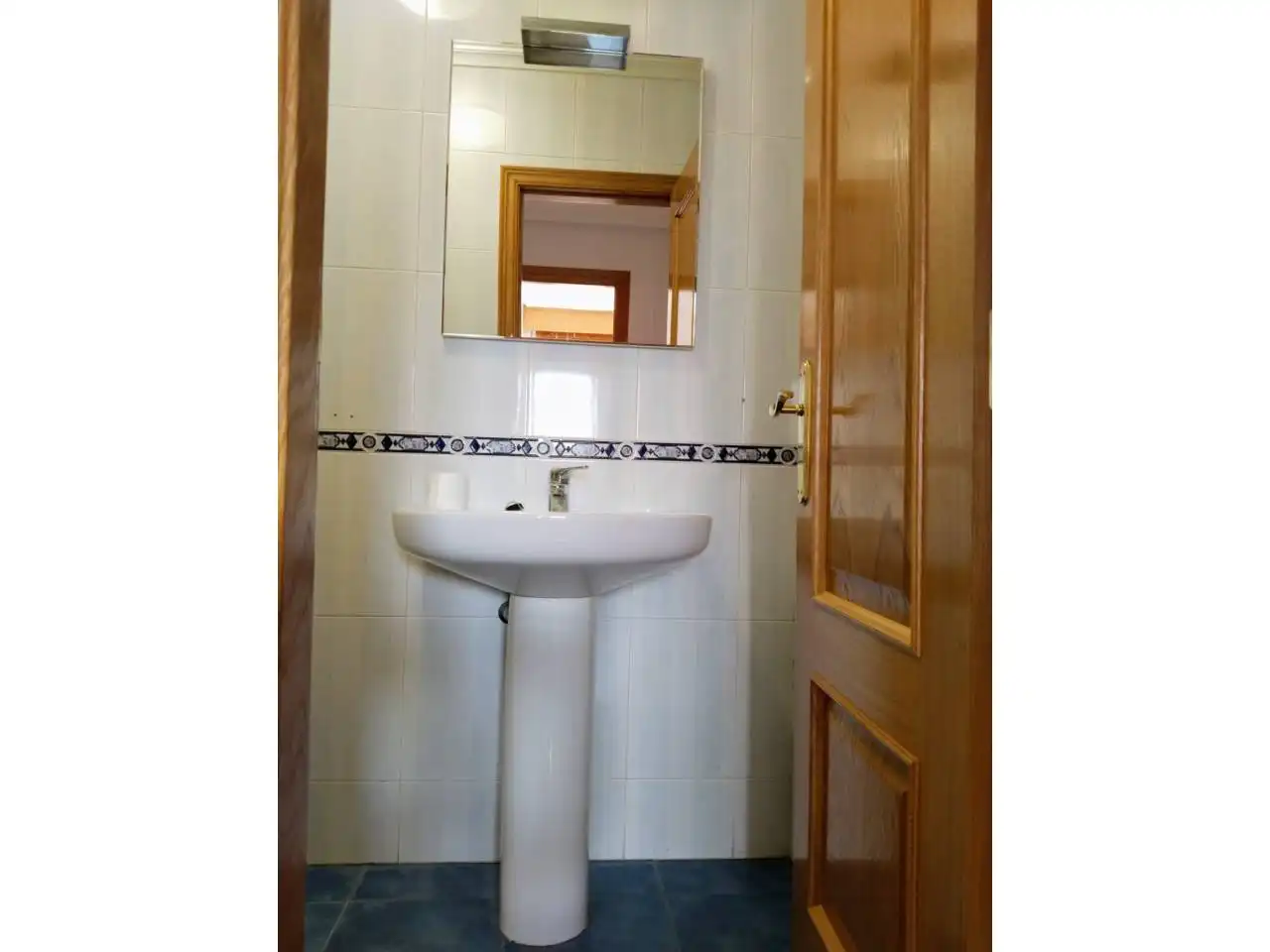 Baño de Piso en venta en Burgos con Calefacción y Amueblado
