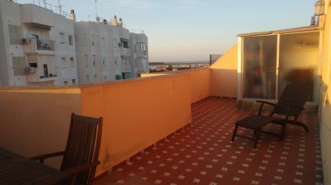Foto 2 de Ático de alquiler en Calle del Correo, Centro - Calzada - Cabo Noval, Sanlúcar de Barrameda