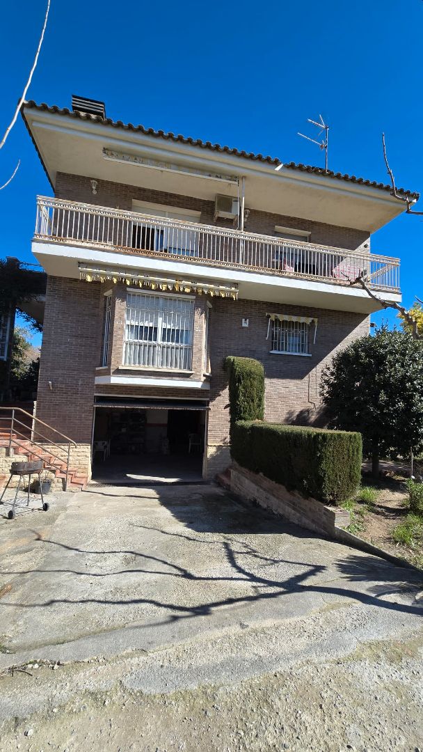 Vista exterior de Casa o xalet en venda en Reus amb Calefacció i Jardí privat