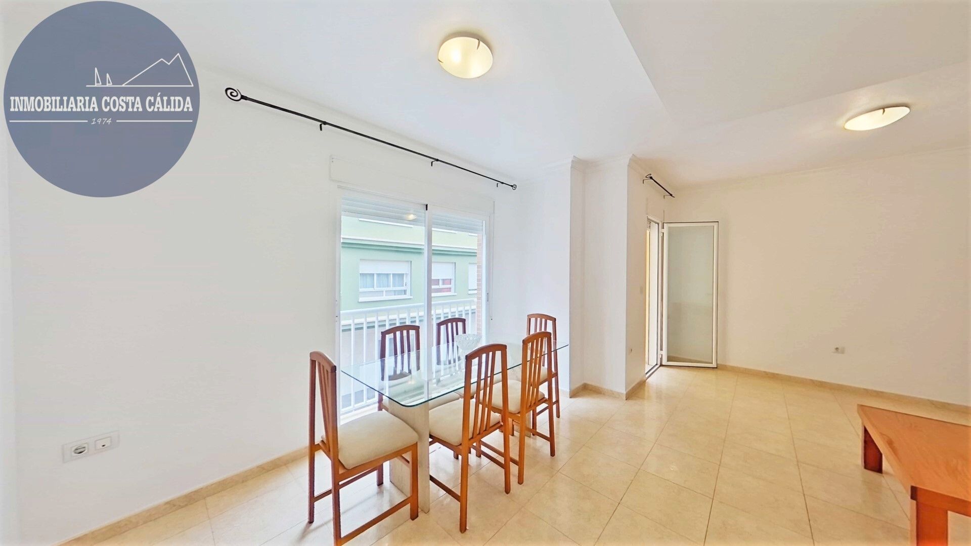 Menjador de Pis en venda en Águilas amb Moblat, Forn i Rentadora