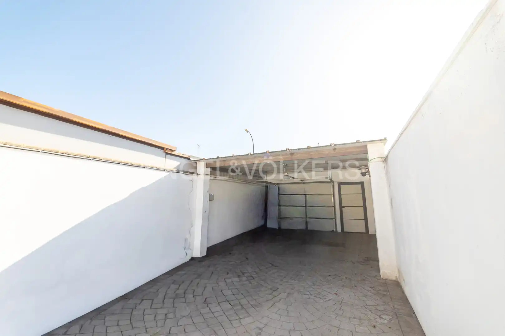 Vista exterior de Casa o xalet en venda en San Fernando amb Calefacció, Jardí privat i Terrassa