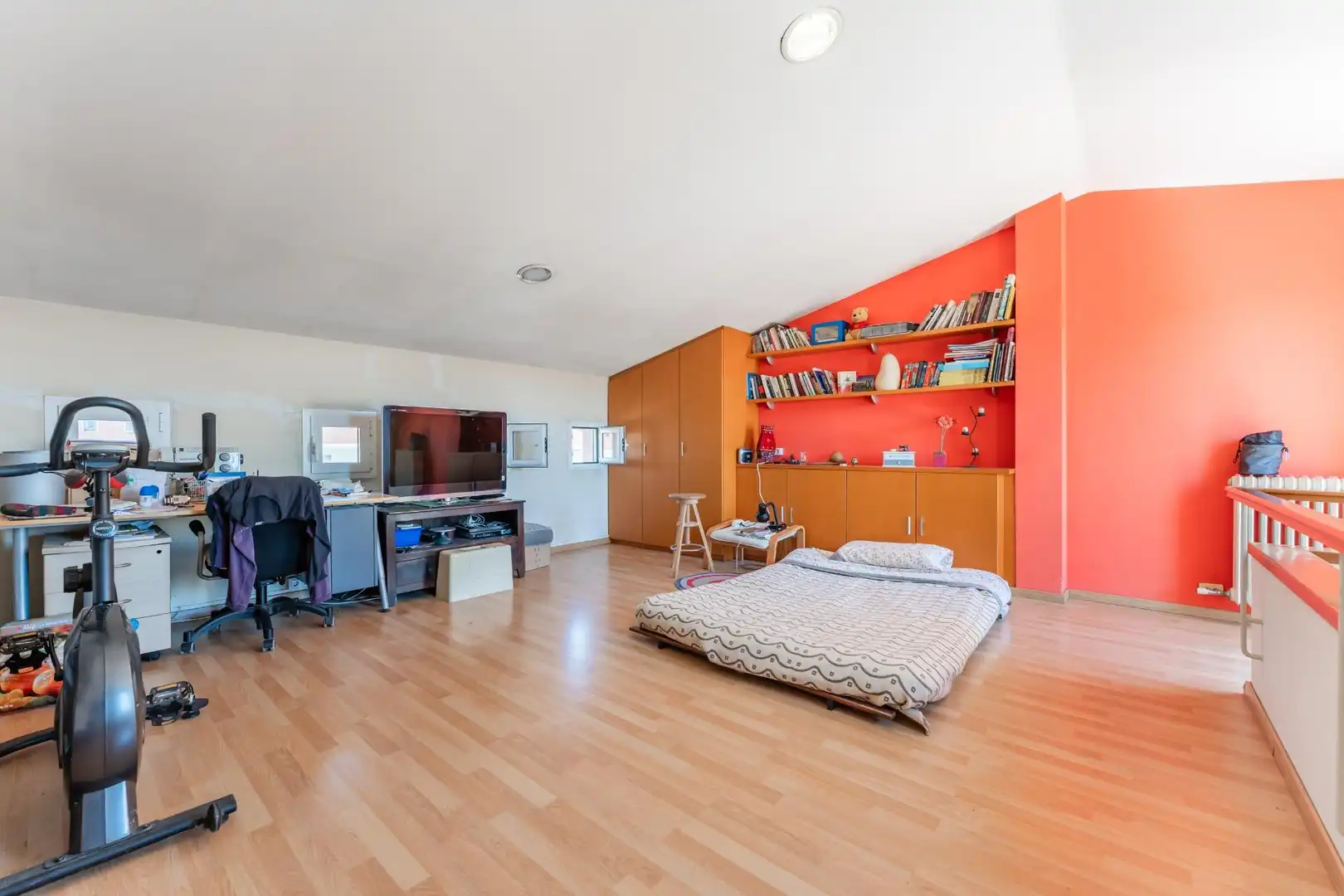 Dormitori de Casa adosada en venda en Parets del Vallès amb Calefacció, Jardí privat i Parquet