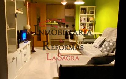 Living room of Apartment for sale in Mocejón  with Air Conditioner and Terrace