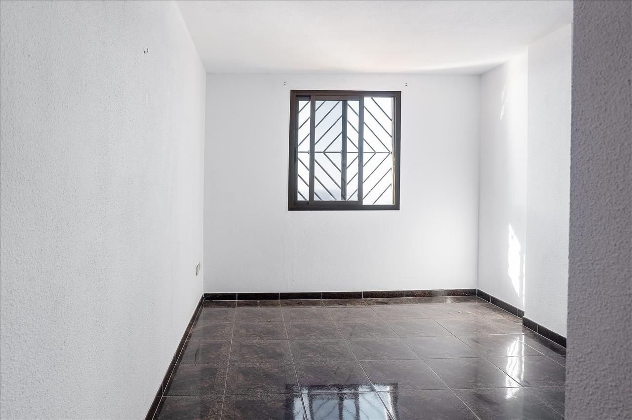 Habitación de Piso en venta en El Rosario con Terraza