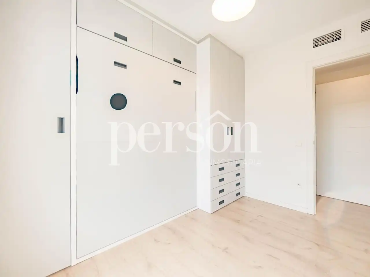 Habitación de Piso en venta en Valencia con Aire acondicionado, Calefacción y Balcón
