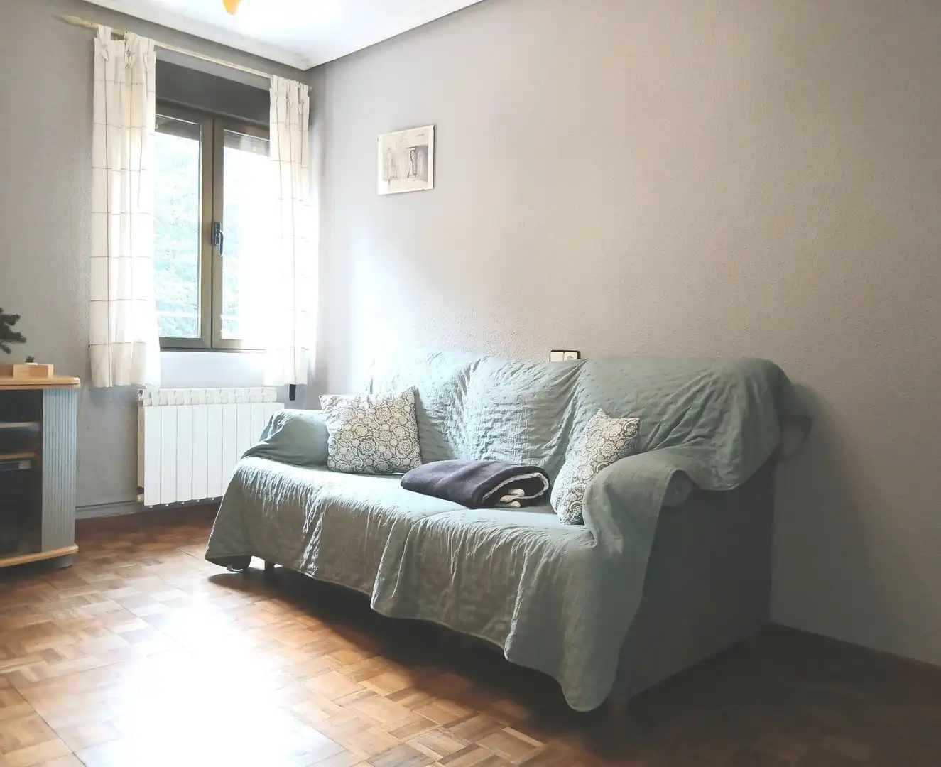 Living room of Flat for rent in San Martín del Rey Aurelio  with Heating, Storage room and Furnished
