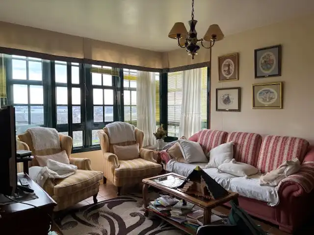 Sala de estar de Casa o chalet en venta en Narón con Calefacción, Jardín privado y Parquet