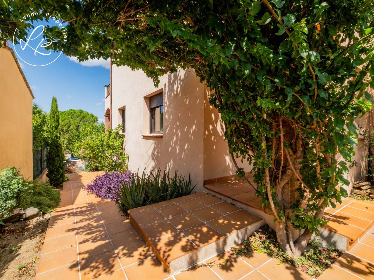 Jardí de Casa adosada en venda en Vilamaniscle amb Calefacció, Jardí privat i Terrassa