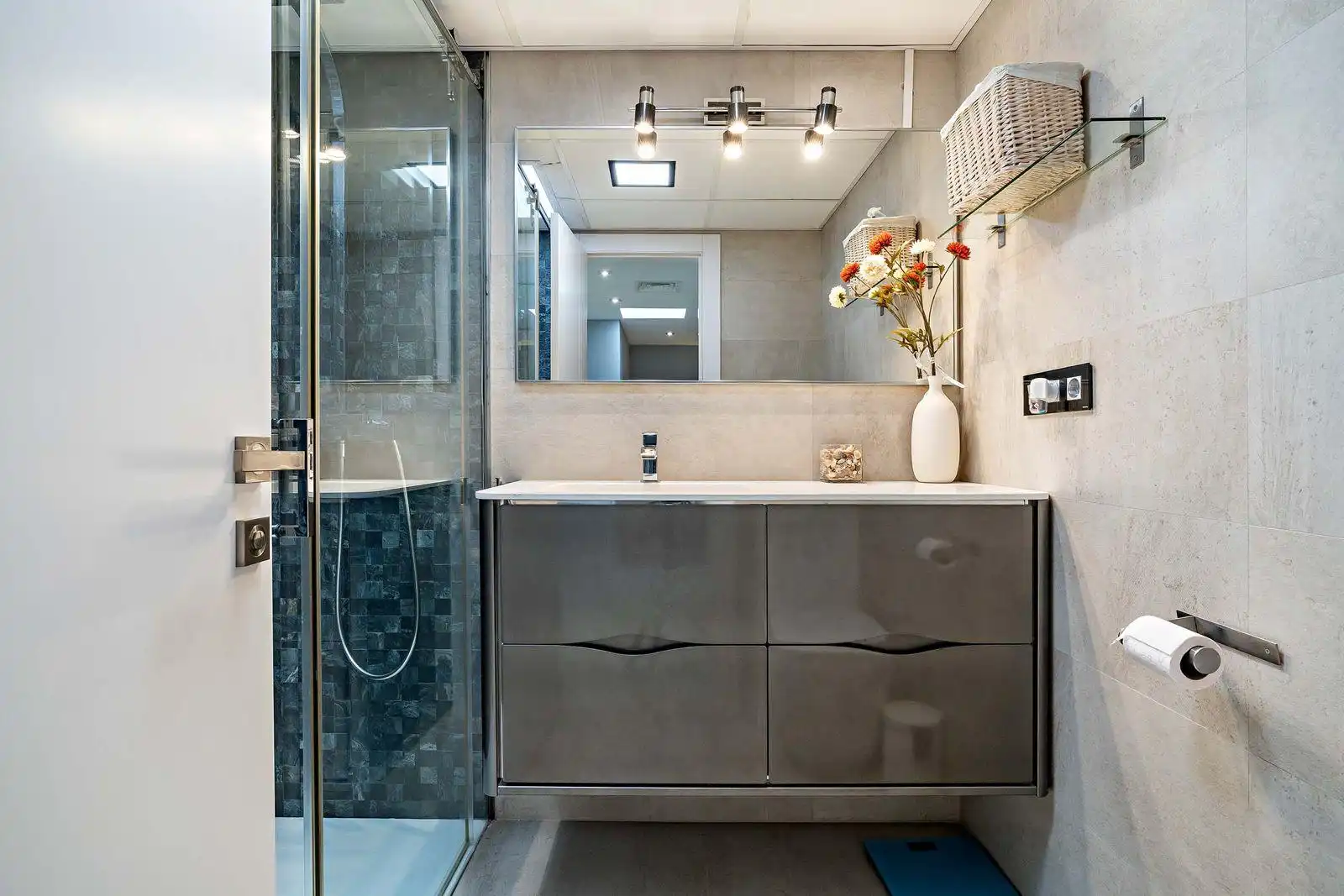 Bathroom of Houses for rent in Roquetas de Mar  with Air Conditioner, Heating and Terrace