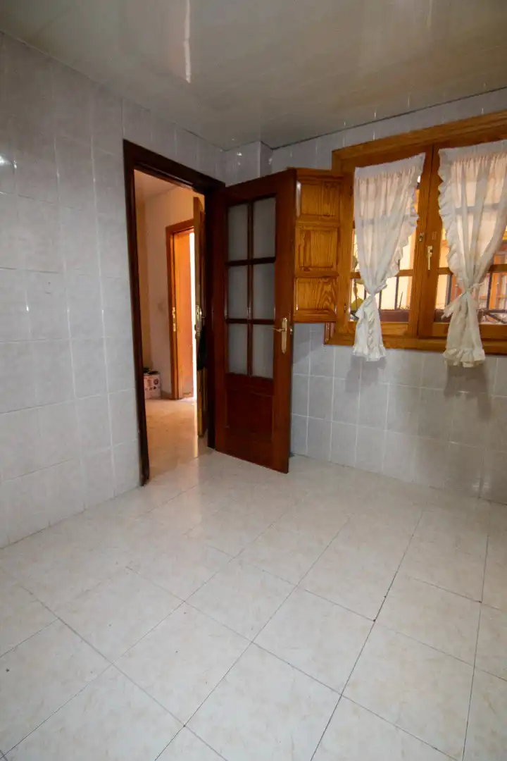 Adossat amb piscina en venda a Calle Real Baja, imagen 4